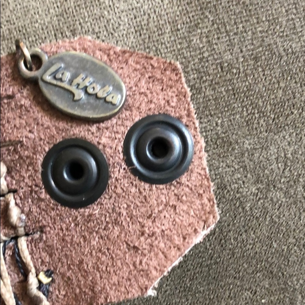 Cuff Bracelet - Picture 4 of 4